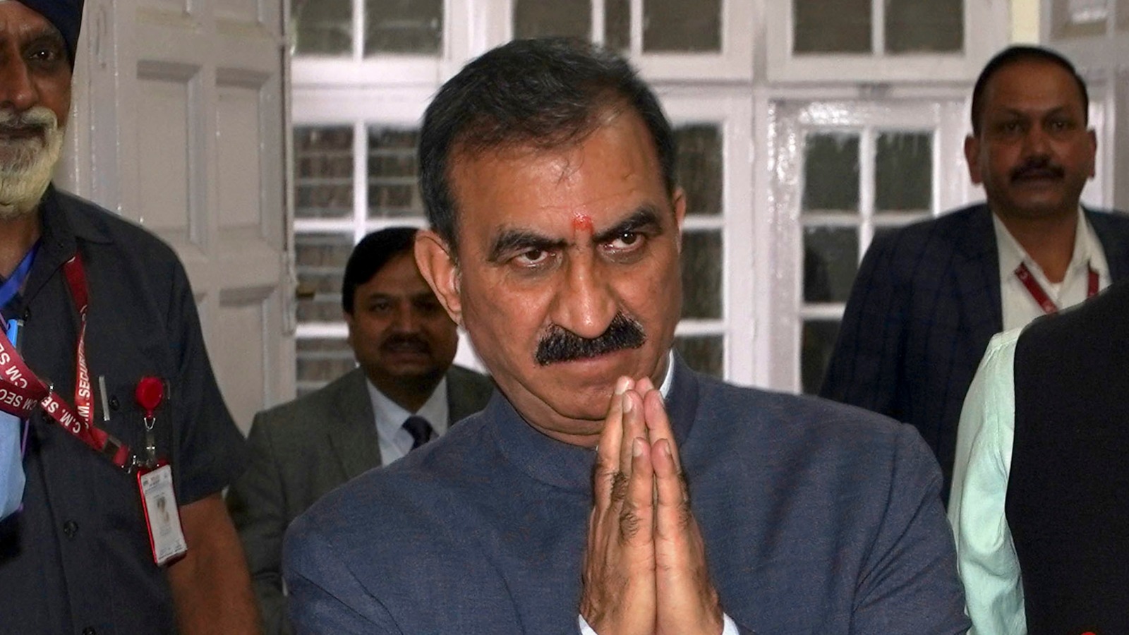 हिमाचल में गहराया आर्थिक संकट: कर्मचारियों काे न डीए मिलेगा न एरियर, सबसिडी और विकास कार्यों पर भी लटकी तलवार