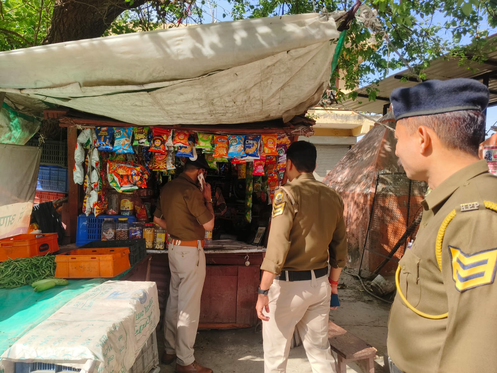 स्कूल के 100 मीटर दायरे में तंबाकू बिक्री पर सख्ती: कुनिहार पुलिस की दुकानों पर बड़ी कार्रवाई