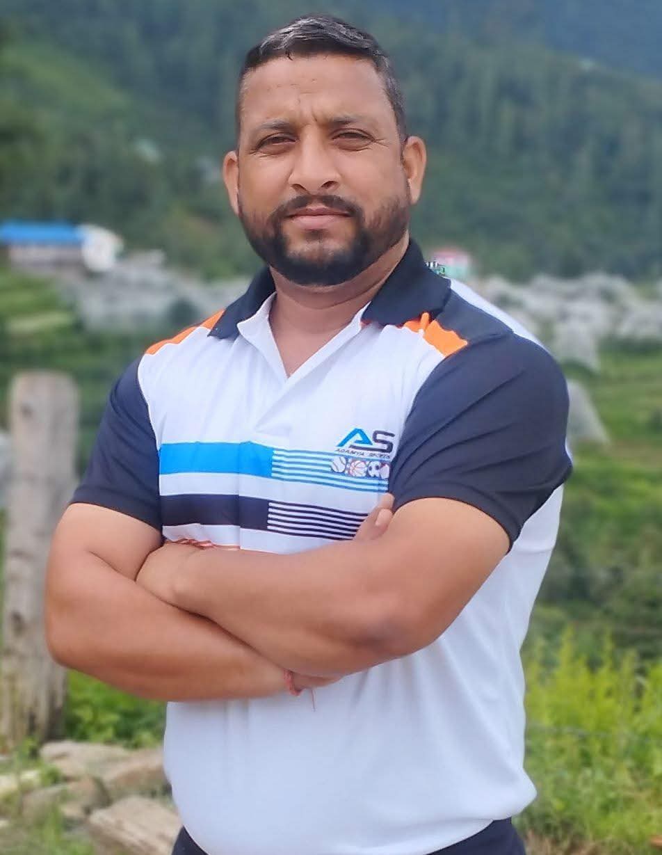  “कुनिहार का बेटा बना नेशनल कबड्डी ऑफिसर!” दिनेश ठाकुर की मेहनत ने दिलाई बड़ी पहचान 