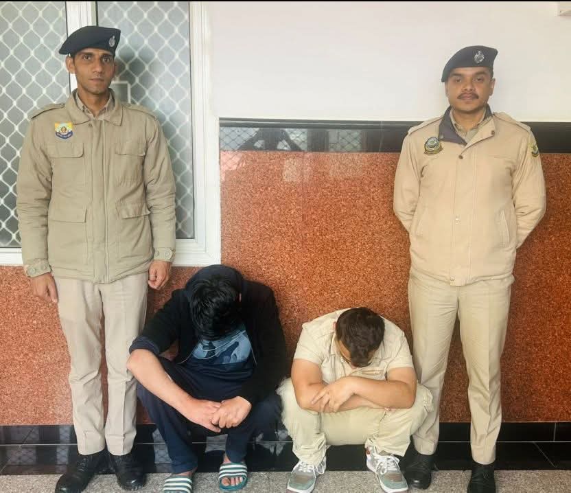 शिमला में चिट्टे पर बड़ा वार!  तारादेवी-टुटू रोड पर पुलिस की नाकाबंदी में कार से 64 ग्राम चिट्टा बरामद, 2 तस्कर गिरफ्तार